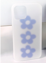 ブラーリングフラワーフォーンケース / Blurring Flower blue Phone Case