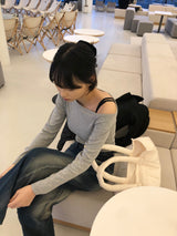 ファニーダイアグナルスリムオフショルダーTシャツ