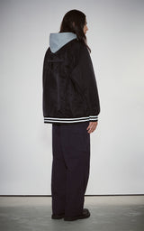 BOLD LOGO LONG VARSITY JACKET_BLACK
