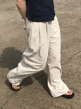 Favor two tuck pants 