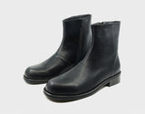 Cowhide Gravel Chelsea Boots Black [VIBRAM]
