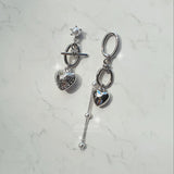 ハートアンドチェーンピアス / Heart and Chain Piercing - Silver Color