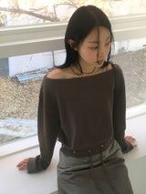 ポッツアイレットストラップオフショルダーTシャツ