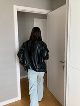 シャインブラックルーズレザージャケット