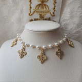 リトルフルール・ド・リスパールチョーカーネックレス / Little Fleur-De-Lis Pearl Choker Necklace
