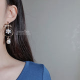 デイジーアンドリボンピアス / Gold Daisy and Ribbon Piercing