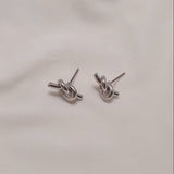 デイリーノットピアス