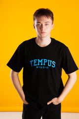 テンパスベーシックロゴTシャツ / TEMPUS BASIC LOGO T-SHIRTS [BLACK]
