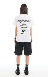 スローガンTシャツ