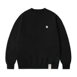 [UNISEX] ホワイト オッドフラワー刺繍スウェットシャツ