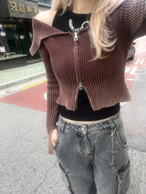 grunge washing off-shoulder crop two-way zip-up