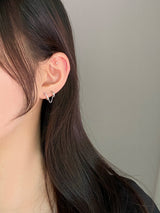 ライオントゥチェーンピアス