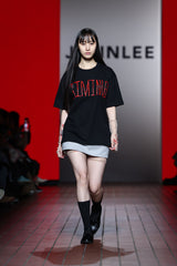 シグネチャーロゴドローイングTシャツ