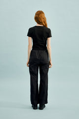 スモールチェリークロップ丈のTシャツ／SMALL CHERRY CROP T-SHIRT [BLACK]