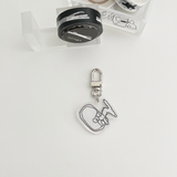 ベリーアングリーキャットルッキングインザミラー キーリング / Very angry cat looking in the mirror Key Ring
