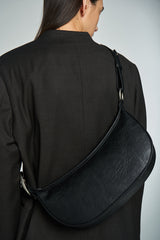 Hバックルソフトレザーホボバッグ / H-Buckle Soft Leather Hobo Bag (black)