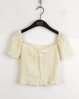 ボキンエンボスハートネックインシジョンリボン半袖Tシャツ/Bokin Embossed Heart Neck Cutout Ribbon Short Sleeve T-shirt