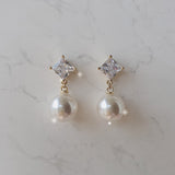 ダイアモンドパールピアス