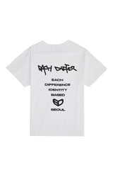 スローガンTシャツ