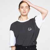 スモールドローイングスマイル配色ショートスリーブTシャツ/Small Drawing Smile Color Matching Short Sleeve Tee