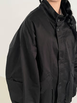 Eye-catching bomber jacket 