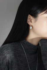 Pin Pearl Earrings