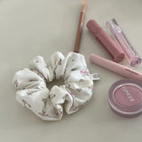 SPRING FLOWER SCRUNCHIE