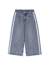 LINE TAPE POINT WIDE-FIT LONG HALF DENIM PANTS [LIGHT BLUE]