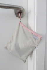 flat pouch (pink grey)