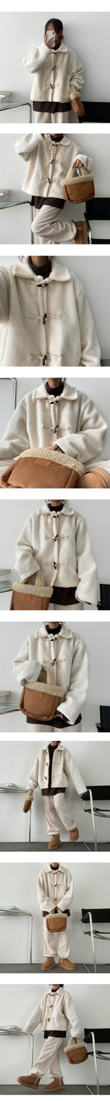 [Wool lining] Ugg Mustang bag