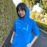 コラボレーションプルオーバーフーディ