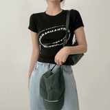Wave Lettering Cropped Short-Sleeved T-Shirt