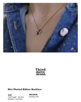 Mini Pleated Ribbon Necklace (Antique Silver)