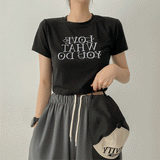 ホワットラブクロップドショートスリーブTシャツ