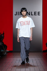 シグネチャーロゴドローイングTシャツ
