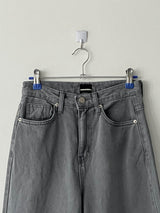 It's gray pants