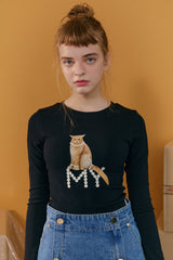 Pearls on cat T-shirt