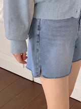Thin and Fit Cut Capri Slit Denim Pants (2color)