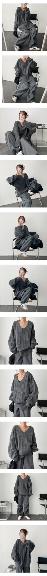 Litdum Soft Super Boxy Twisted V-neck Knitwear