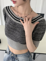 メタストライプグラデーションオフショルダークロップド半袖ニット / Meta Striped Gradation Off-Shoulder Cropped Short-Sleeved Knit