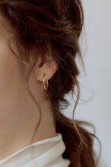 [14K] Slim Hoop Earrings (M)