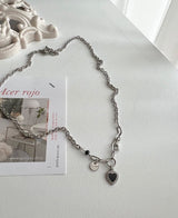 bru キッチブラックハートシックヒップネックレス/bru Kitchi Black Heart Chic Hip Necklace