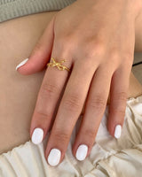 Teeny ribbon ring (Gold) 