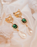 メルビーザキャットシリーズ - エメラルドスクエアアンドパールピアス / Melbie The Cat Series - Emerald Square and Pearls Piercing