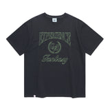 UNIVERSITY EMB SS TEE CHARCOAL(CV2CMUT516A) (6691457695862)