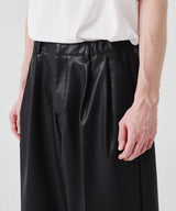 COATED OVERSIZED WIDE PANTS (BLACK)
