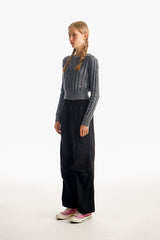 スモールチェリーツートンケーブルクロップニット／SMALL CHERRY TWO-TONE CABLE CROP KNIT [CHARCOAL]