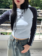 Cima Nagrang strap color combination cropped hooded T-shirt