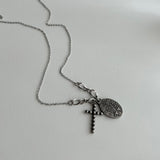 ボールドオーバルマリアクロスユニークネックレス / msi Bold Oval Maria Cross Unique Necklace