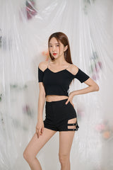 VチェーンショートスリーブクロップTシャツ / TOP(9290) V Chain Short Sleeve Crop Tee